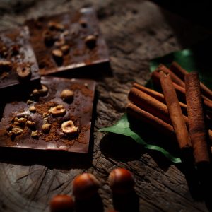 Cioccolato al latte, nocciola e cannella - immagine 3