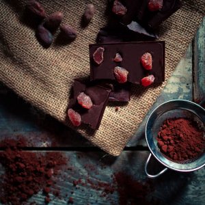 Cioccolato fondente al 70% monorigine Perù e fragole - immagine 2